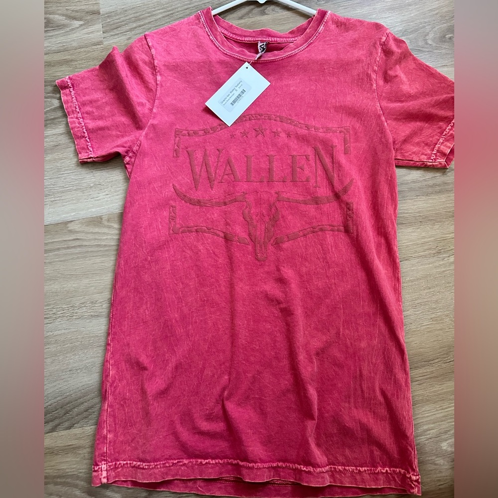 *FREE w/ bundle of 1+ item*
Morgan Wallen Tee ⭐️ Host Pick⭐️ NWT